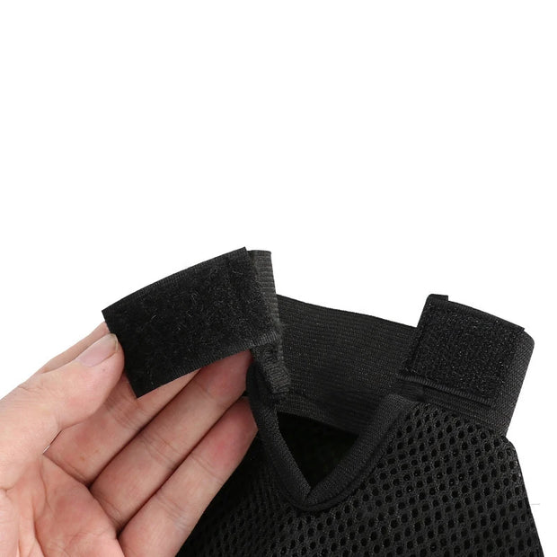 Pet Bath & Massage Glove – Deshedding Brush for Dogs & Cats