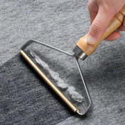 Manual Lint & Pet Hair Remover – Portable Fabric Brush Tool